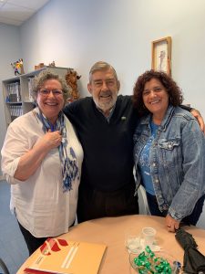 Jesús Mari con Feli Martín y Olga Hoyos